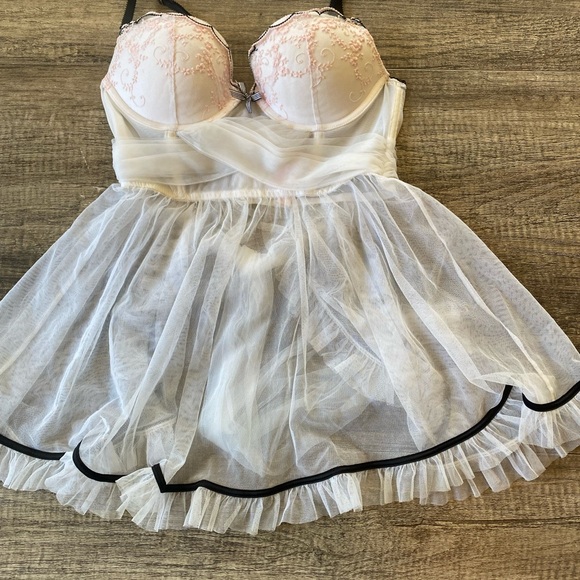 Victoria's Secret Other - Victoria's Secret White and Pink Lace Babydoll Size 34B Vintage